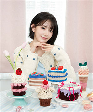 フェリシモの「クチュリエ」が宮脇咲良さんをアンバサダーに　コラボ商品の予約受付開始、初心者の取り込みも