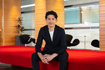 〈小林悠輔常務執行役員に聞く「楽天市場」のAI戦略 ①〉 「5万店の集合知で差別化」　AIチャット画面広告、工夫必要