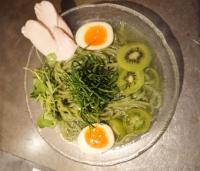 キューサイ　業務用ケール売上1.7倍に、ラーメン店とコラボ「青汁冷麺」