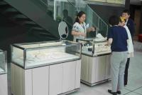 QVCジャパン　ジュエリーの展示会開催、通販番組販売商品を紹介、「購入検討の一助に」